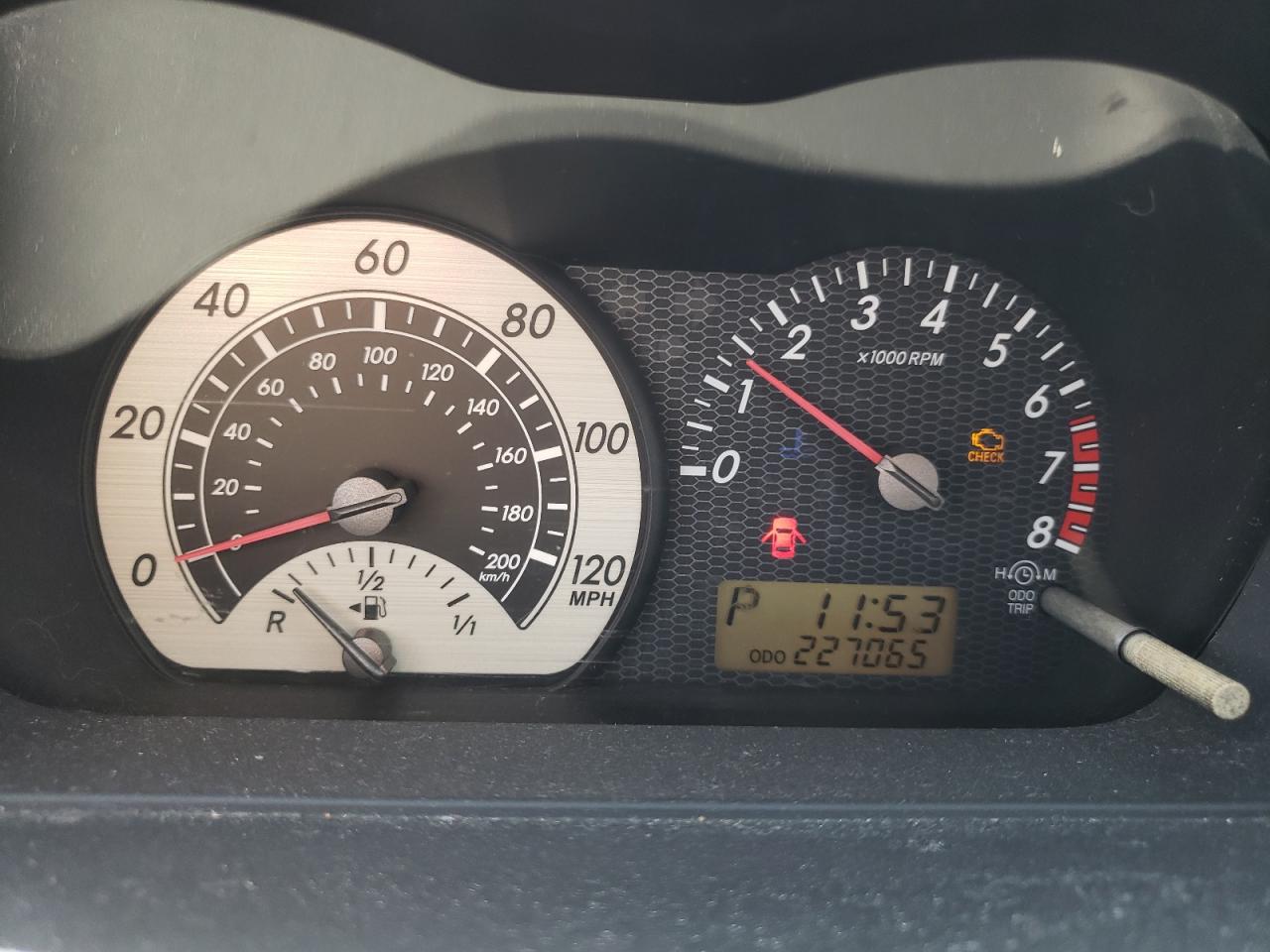 Photo 8 from auction – 2006 TOYOTA SCION with VIN JTKKT624660139943