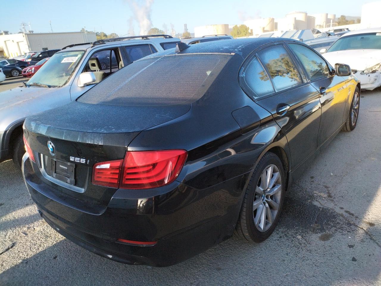 Фото 4 с аукциона – 2011 BMW 528 I с VIN WBAFR1C55BC260857