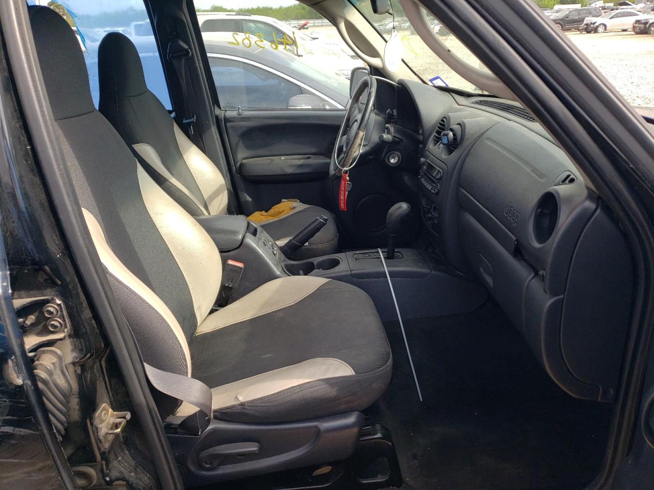 Photo 5 from auction – 2003 JEEP LIBERTY SP with VIN 1J4GK48K03W705690
