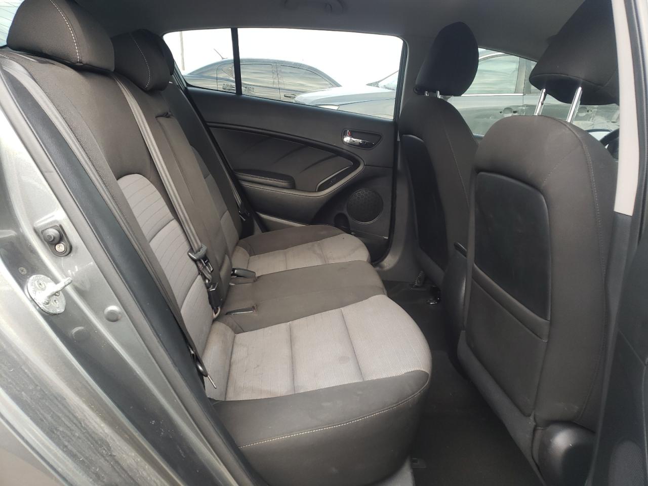 Photo 6 from auction – 2016 KIA FORTE EX with VIN KNAFX5A86G5617761