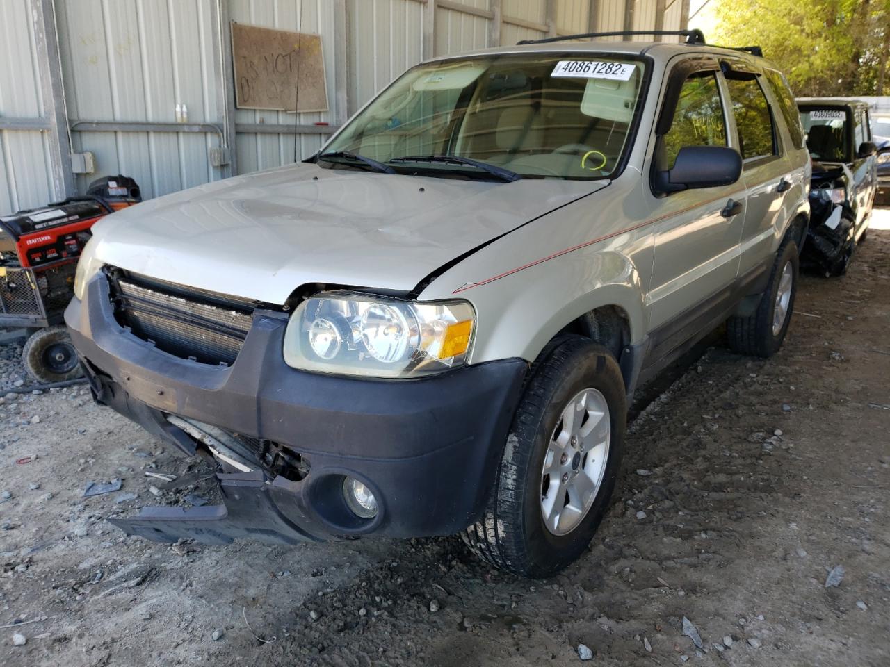 Photo 2 from auction – 2005 FORD ESCAPE XLT with VIN 1FMYU03185KB27534