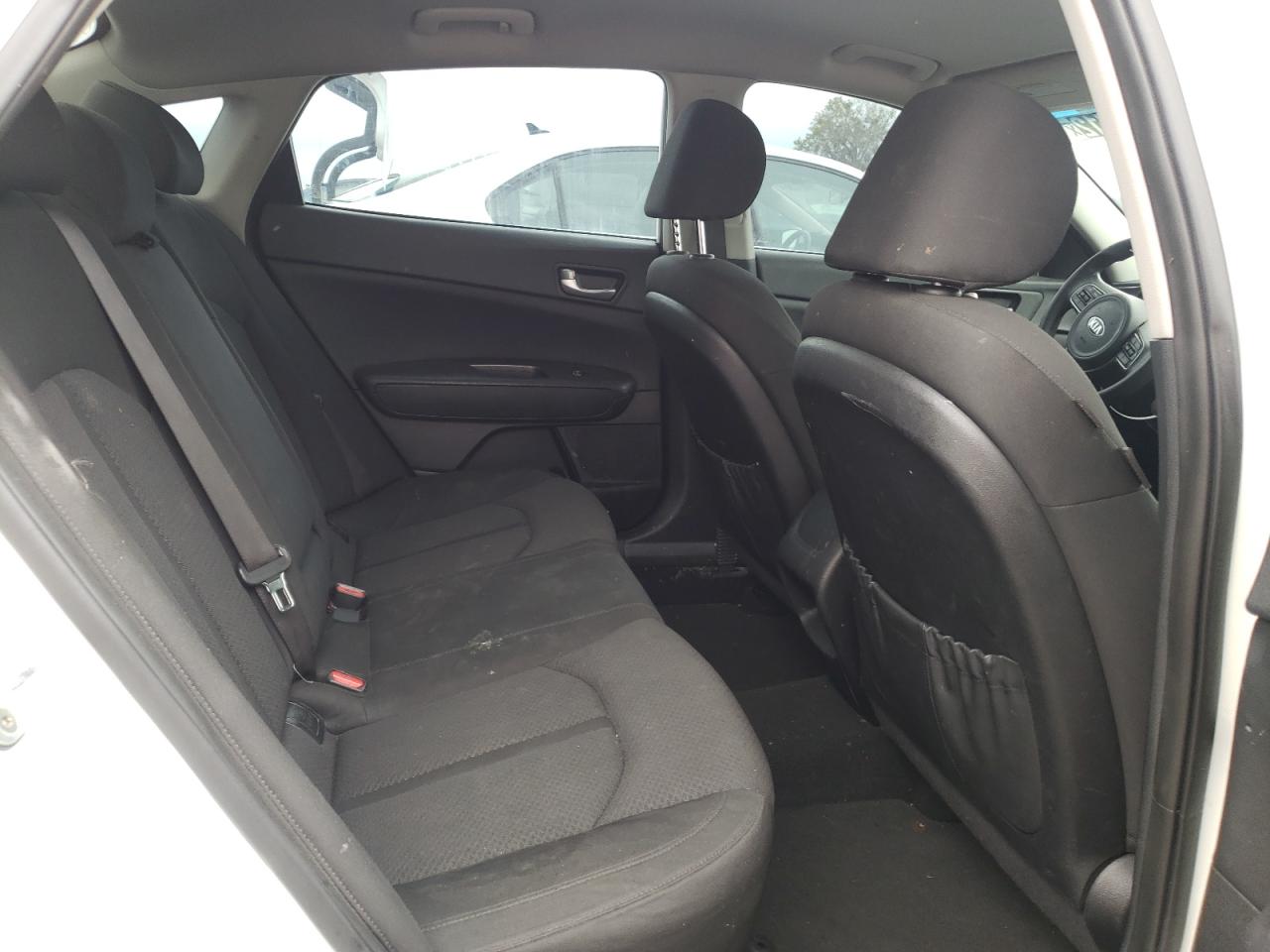 Photo 6 from auction – 2016 KIA OPTIMA LX with VIN KNAGT4L32G5082066