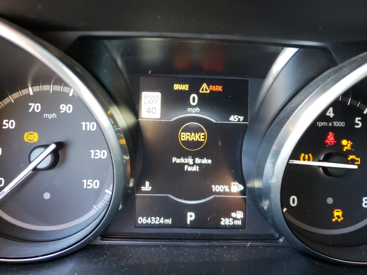 Photo 8 from auction – 2017 LAND ROVER DISCOVERY with VIN SALCR2BG0HH699550