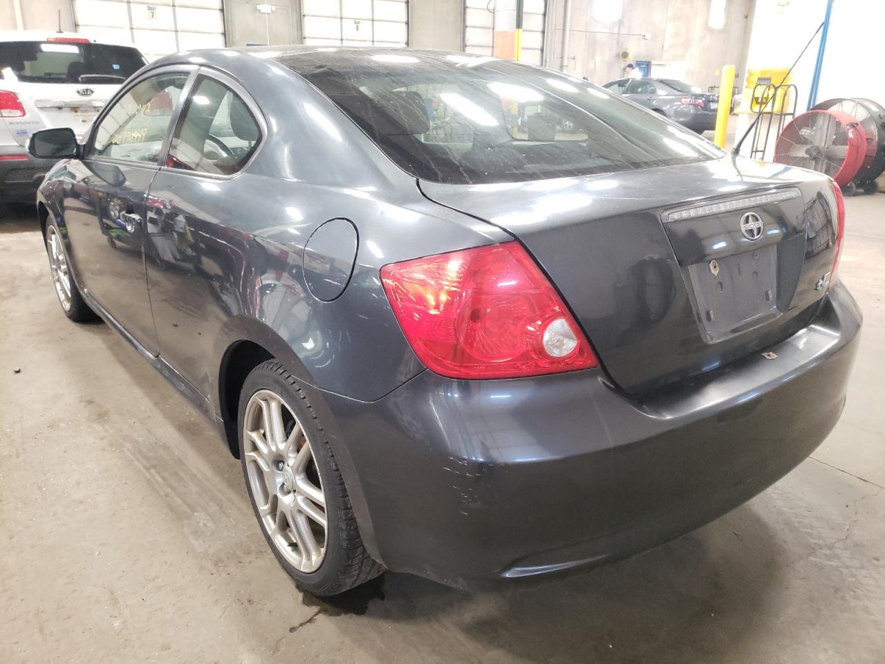Photo 3 from auction – 2005 TOYOTA SCION TC with VIN JTKDE177150057321