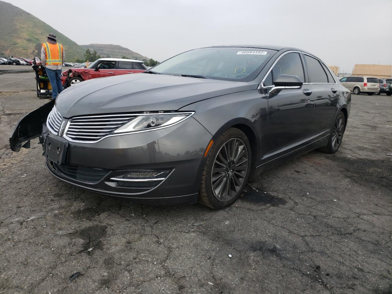 Photo 2 from auction – 2016 LINCOLN MKZ with VIN 3LN6L2G94GR611270