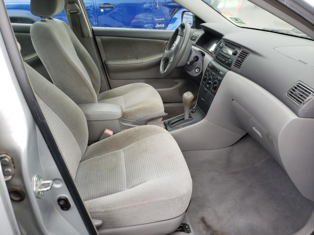 Photo 5 from auction – 2005 TOYOTA COROLLA CE with VIN 2T1BR32E25C381856