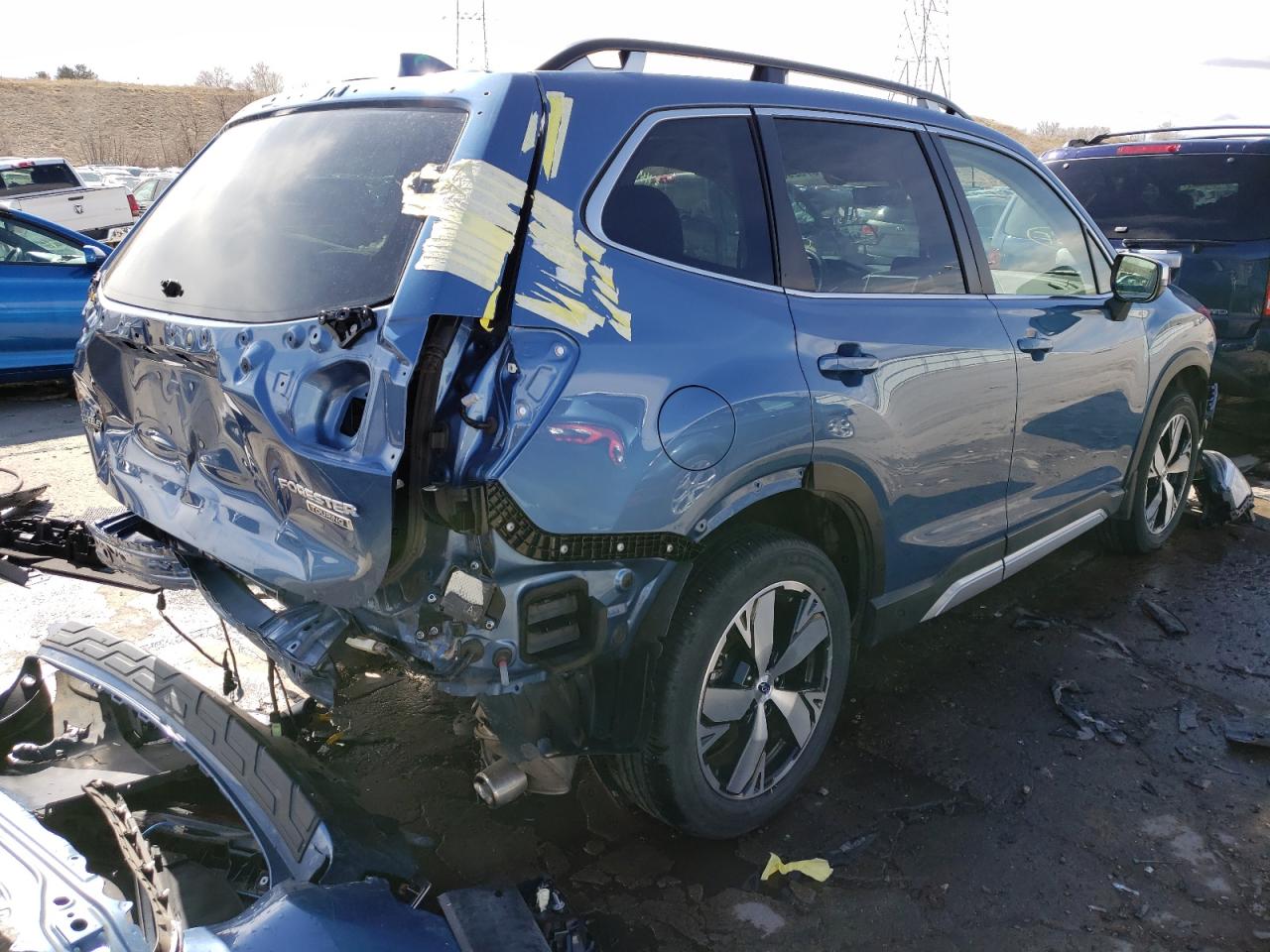 Photo 4 from auction – 2021 SUBARU FORESTER T with VIN JF2SKAXCXMH430314