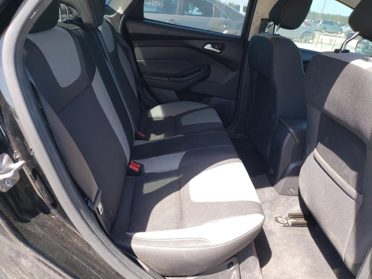 Photo 6 from auction – 2012 FORD FOCUS SE with VIN 1FAHP3F29CL272807