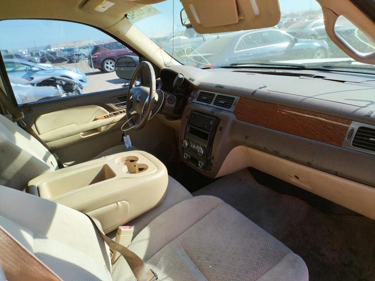 Photo 5 from auction – 2007 GMC YUKON with VIN 1GKFC13037R397989