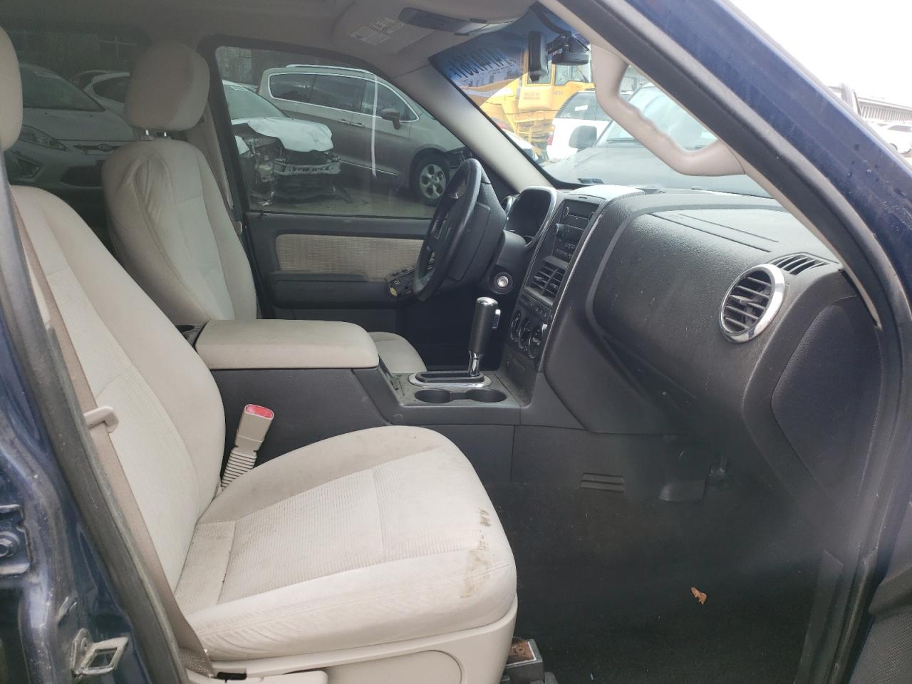Photo 5 from auction – 2008 FORD EXPLORER X with VIN 1FMEU73828UA59152