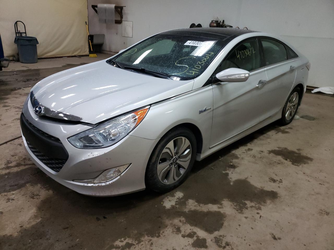 Photo 2 from auction – 2015 HYUNDAI SONATA HYB with VIN KMHEC4A44FA121246