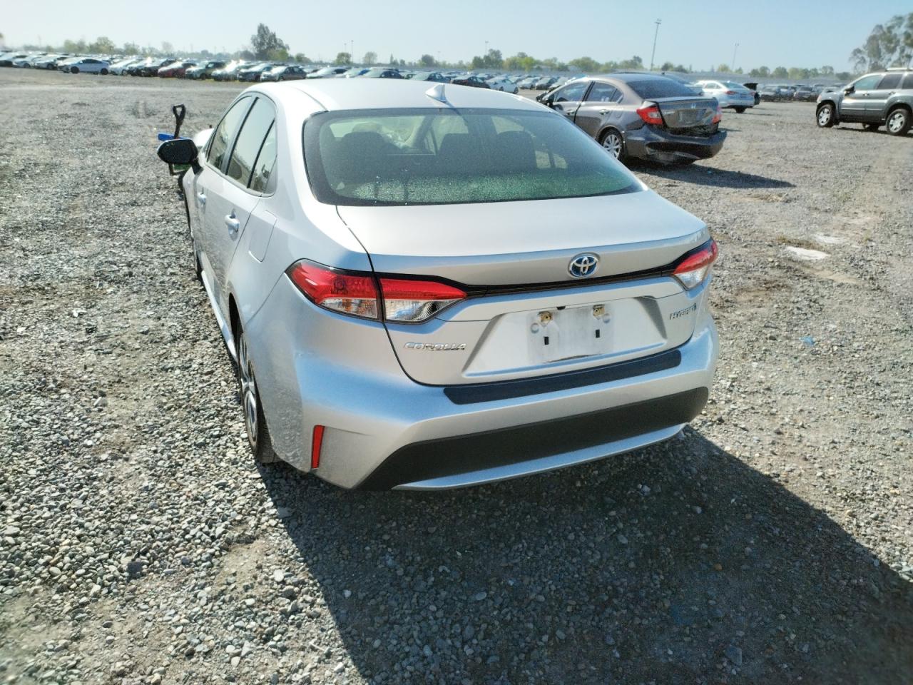 Photo 3 from auction – 2020 TOYOTA COROLLA LE with VIN JTDEBRBEXLJ002897