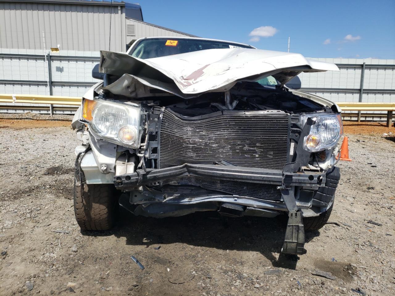 Photo 9 from auction – 2009 FORD ESCAPE XLS with VIN 1FMCU02719KC57516