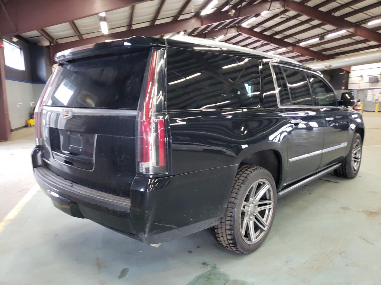 Photo 4 from auction – 2016 CADILLAC ESCALADE E with VIN 1GYS4KKJ8GR283732