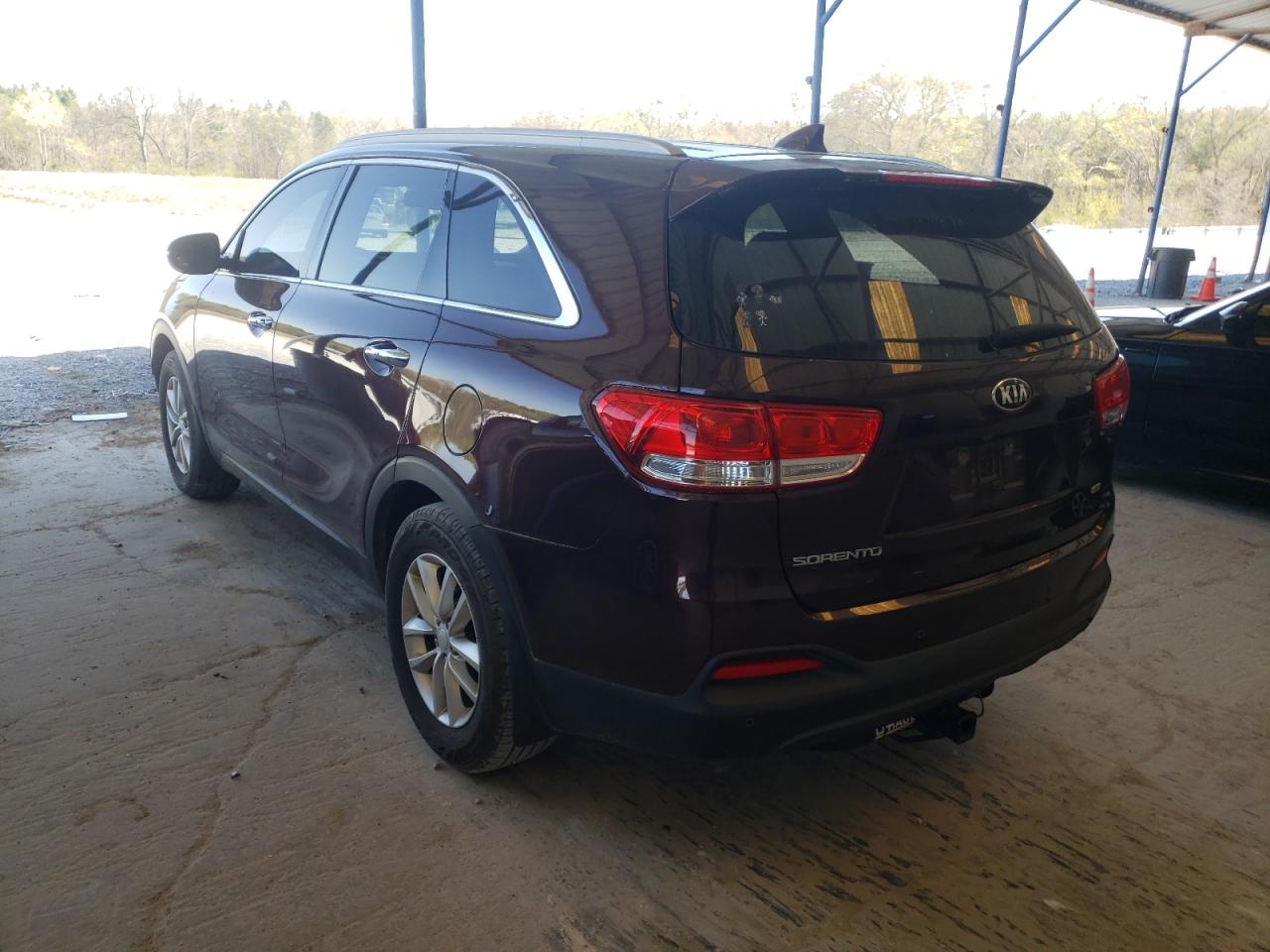 Photo 3 from auction – 2016 KIA SORENTO LX with VIN 5XYPG4A32GG016005