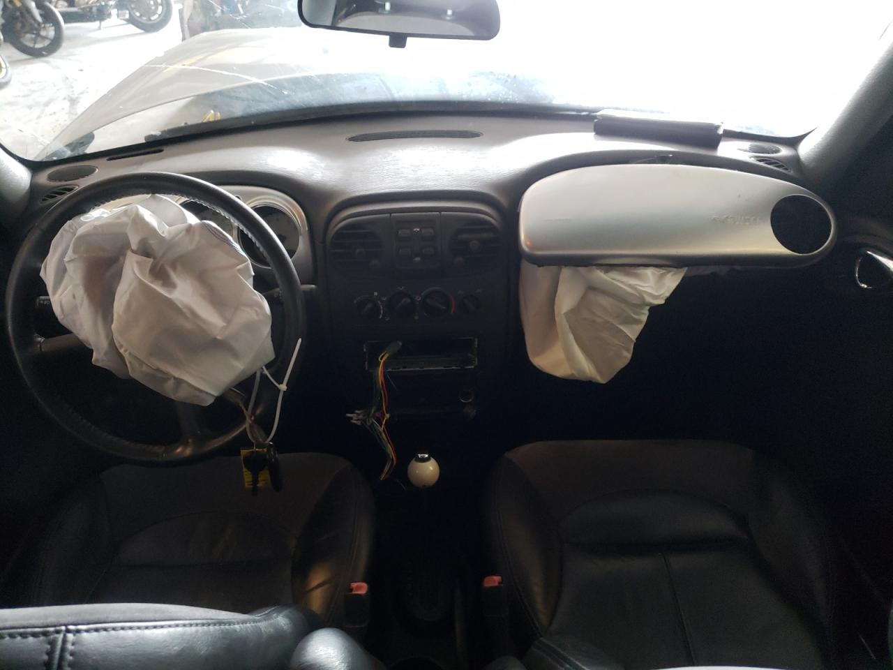 Photo 9 from auction – 2004 CHRYSLER PT CRUISER with VIN 3C8FY68B94T234799