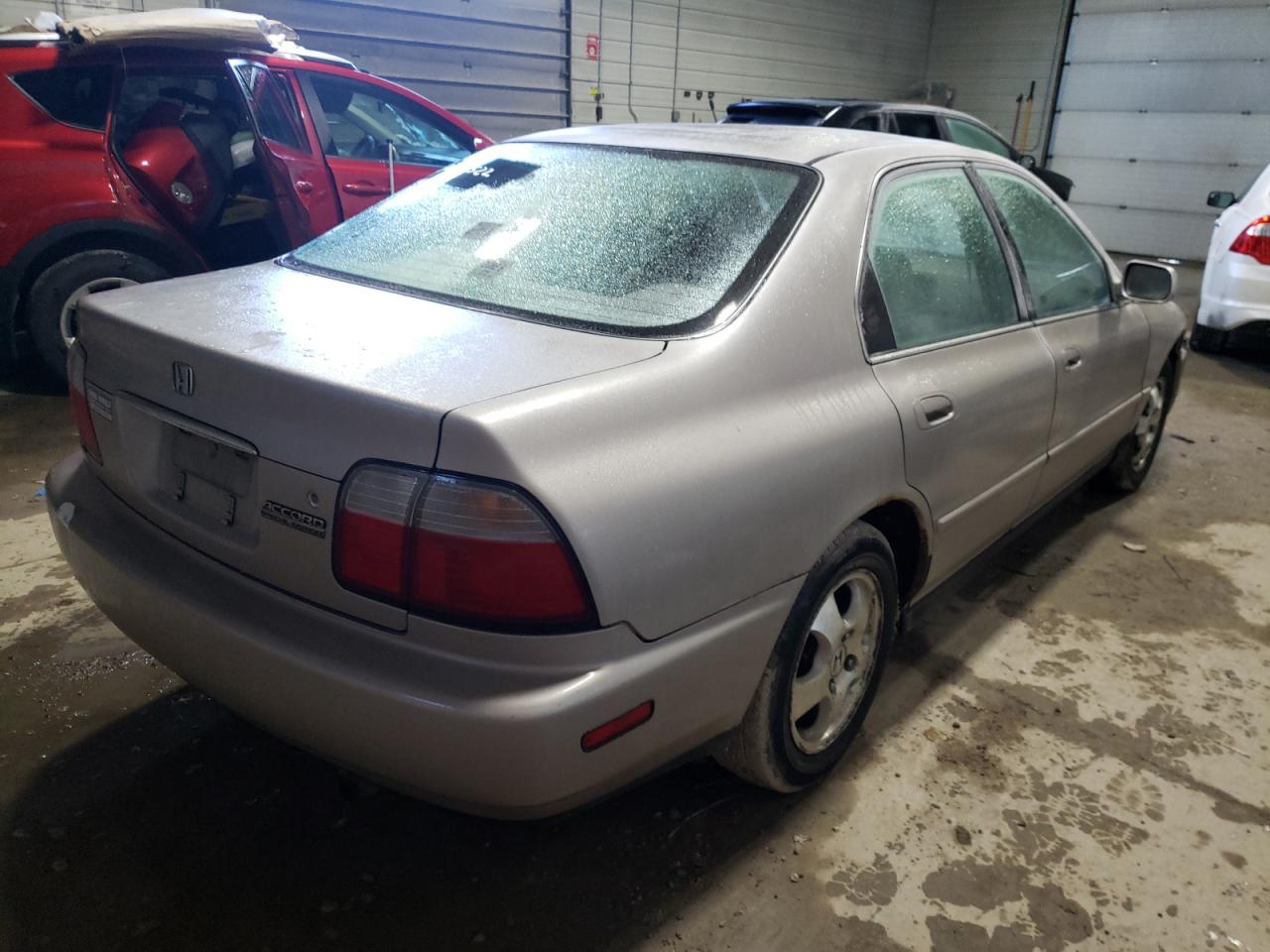 Photo 4 from auction – 1997 HONDA ACCORD SE with VIN 1HGCD5602VA190618