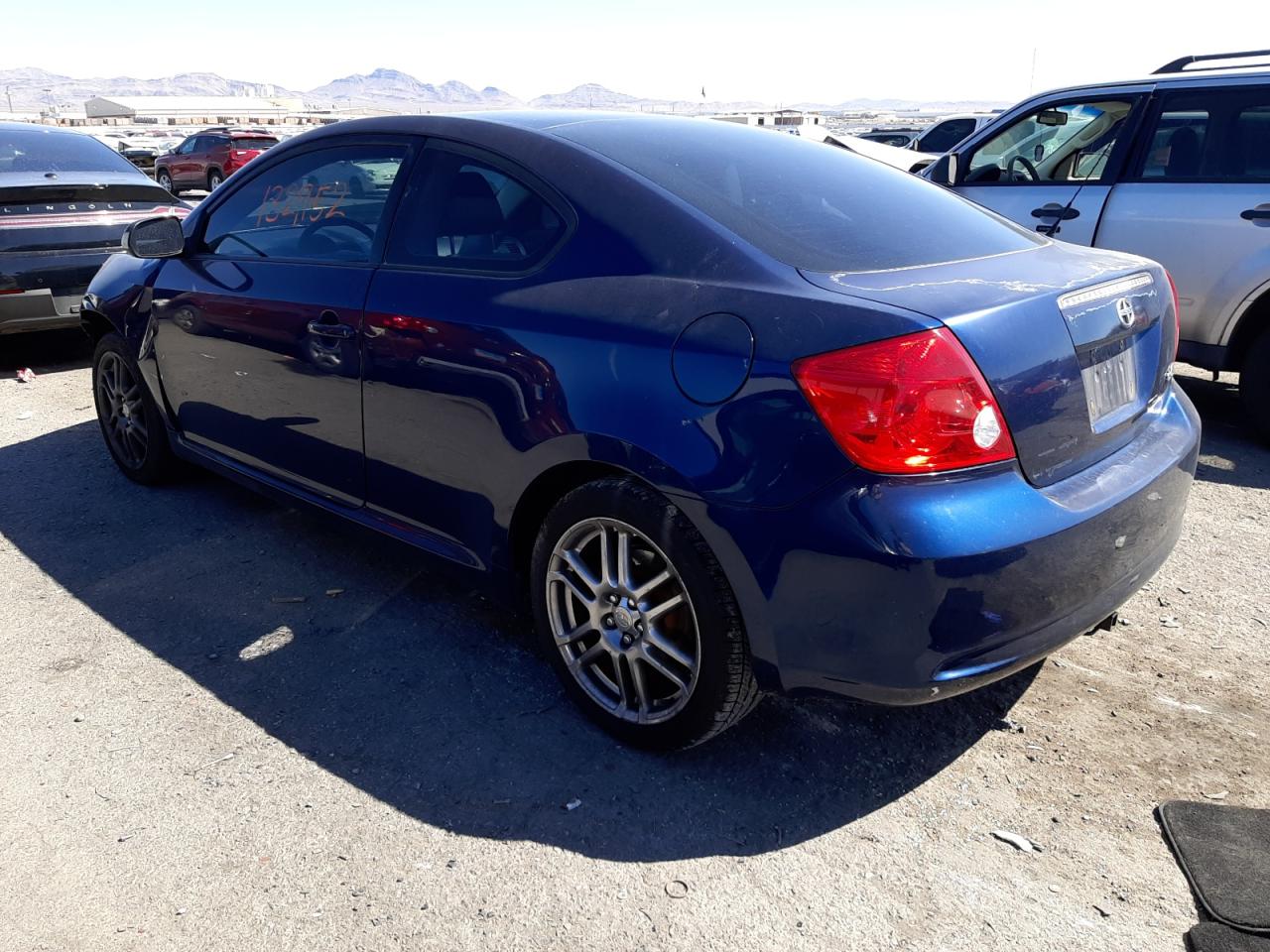 Photo 3 from auction – 2005 TOYOTA SCION TC with VIN JTKDE167050043590