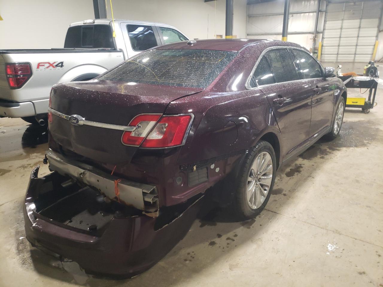 Photo 4 from auction – 2011 FORD TAURUS LIM with VIN 1FAHP2FW5BG113173