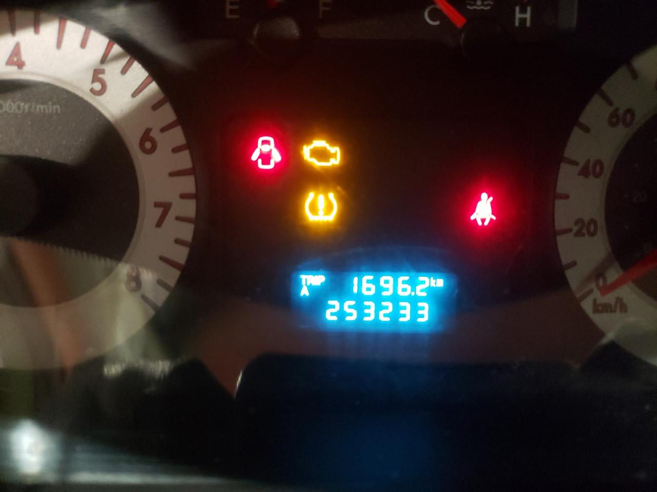 Photo 8 from auction – 2009 MAZDA TRIBUTE I with VIN 4F2CZ02769KM08131