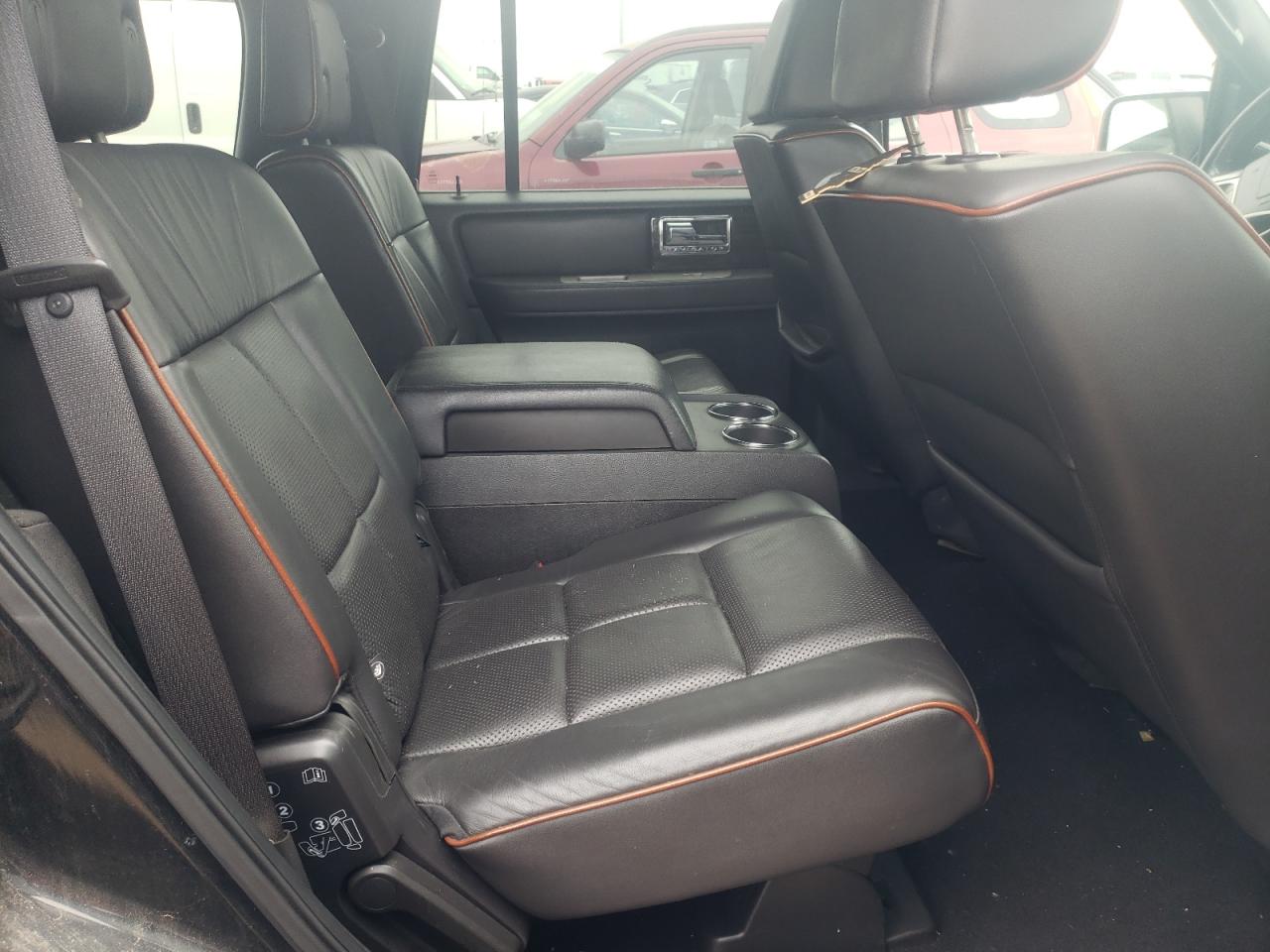 Photo 6 from auction – 2008 LINCOLN NAVIGATOR with VIN 5LMFU28558LJ03900
