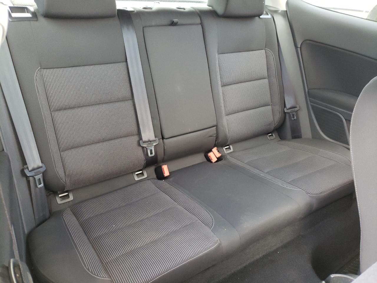Photo 6 from auction – 2011 VOLKSWAGEN GOLF with VIN WVWAA7AJ4BW079108