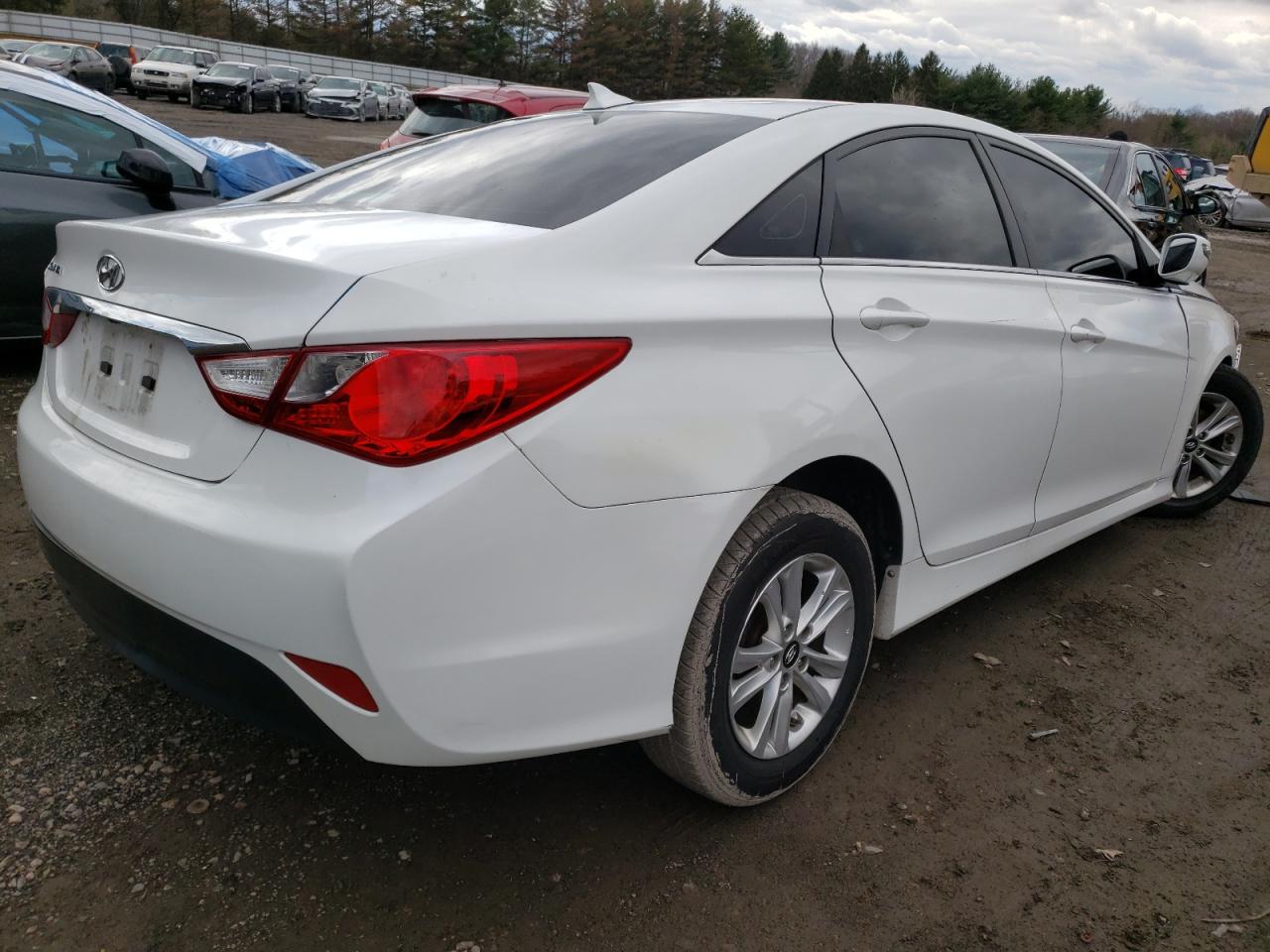 Photo 4 from auction – 2014 HYUNDAI SONATA GLS with VIN 5NPEB4AC1EH870835