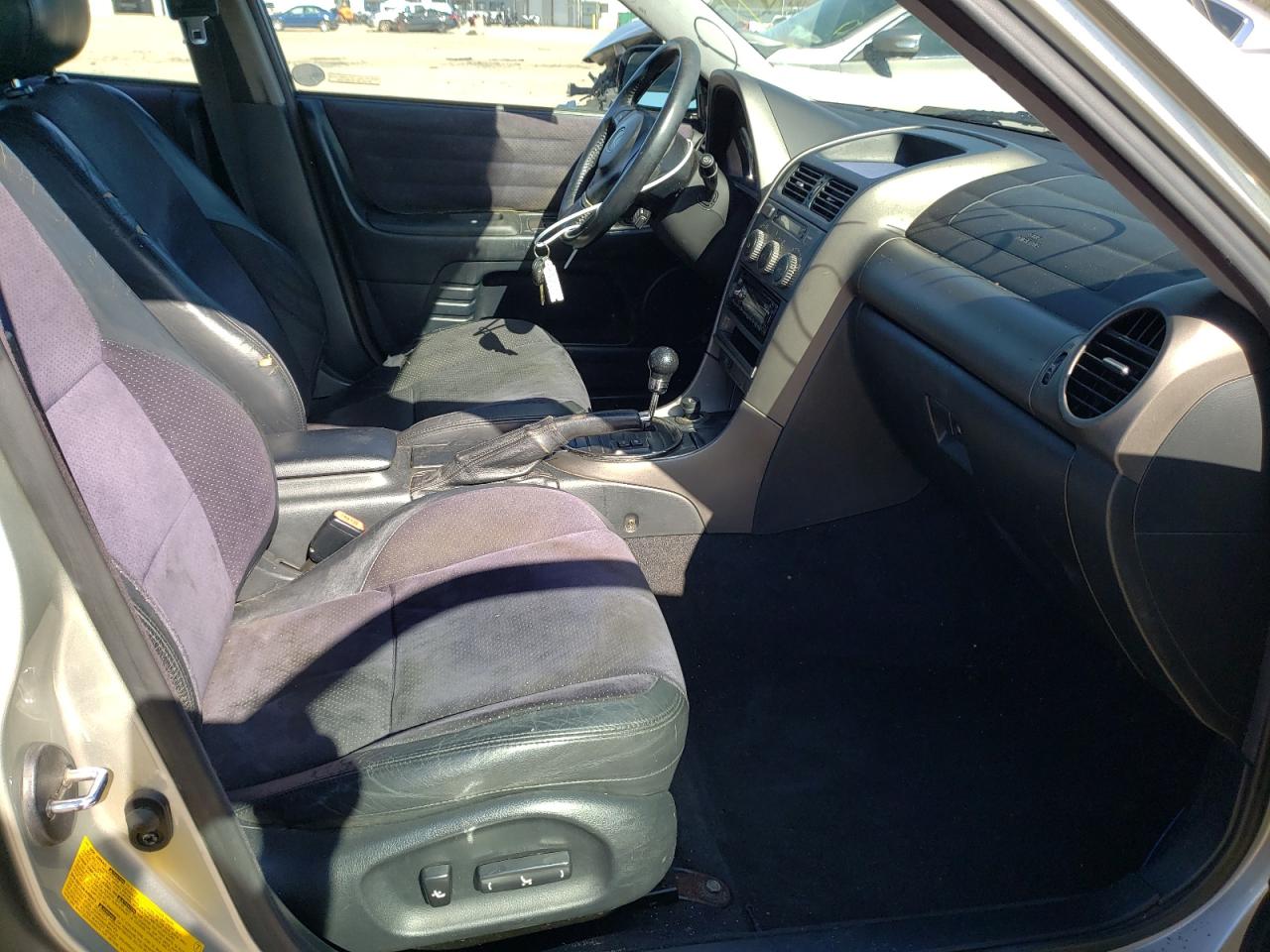Photo 5 from auction – 2001 LEXUS IS 300 with VIN JTHBD182610007740