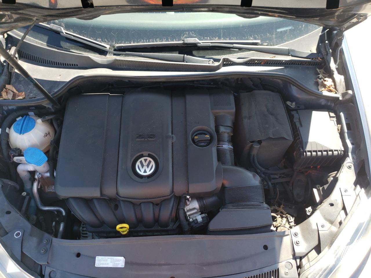 Photo 7 from auction – 2014 VOLKSWAGEN GOLF with VIN WVWDB7AJ3EW001353