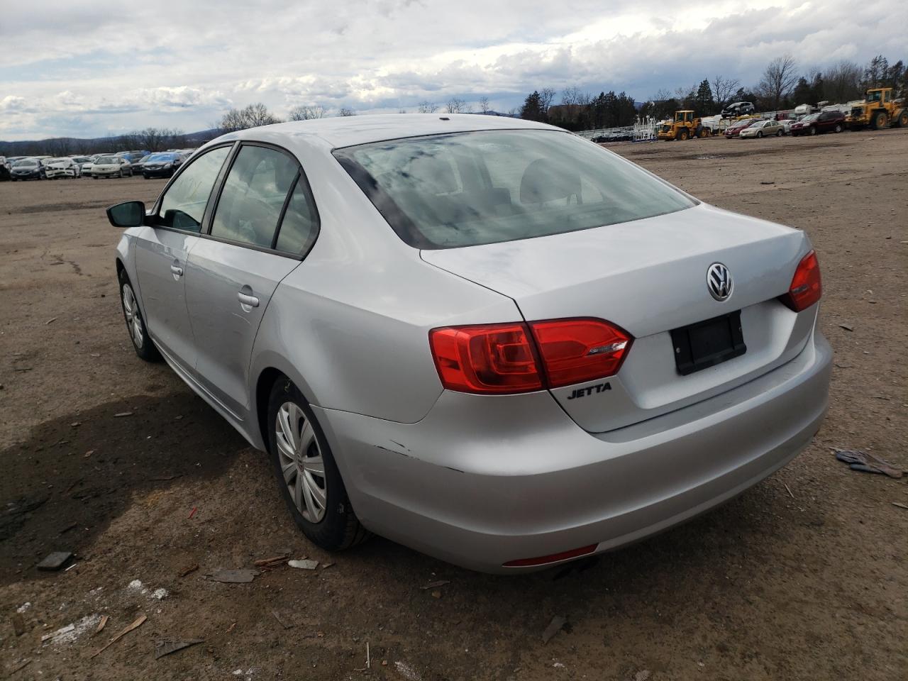 Photo 3 from auction – 2014 VOLKSWAGEN JETTA BASE with VIN 3VW2K7AJ1EM234135