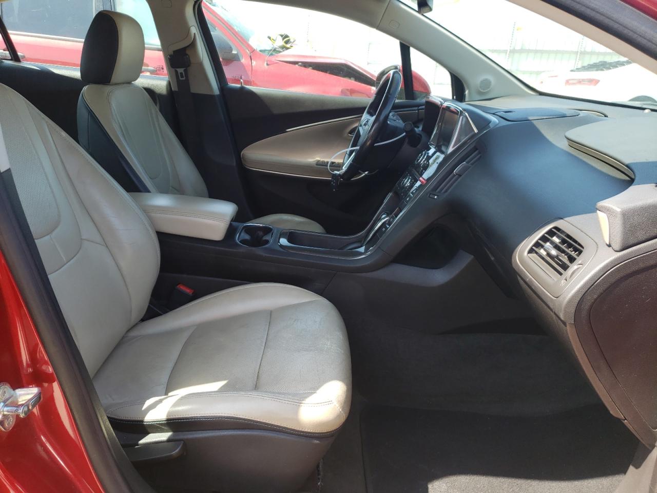 Photo 5 from auction – 2011 CHEVROLET VOLT with VIN 1G1RD6E44BU103307