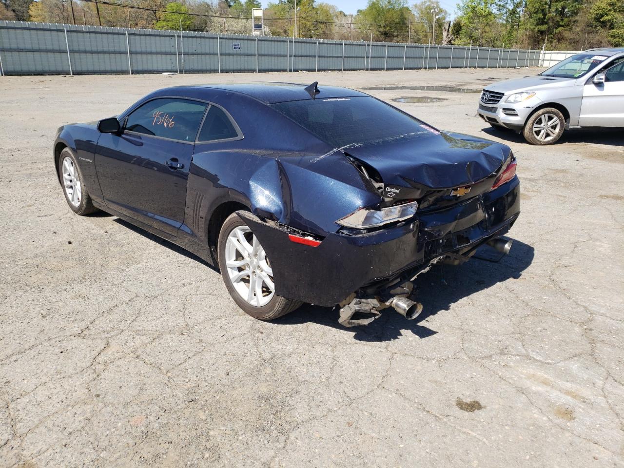 Photo 3 from auction – 2015 CHEVROLET CAMARO LS with VIN 2G1FB1E31F9267104