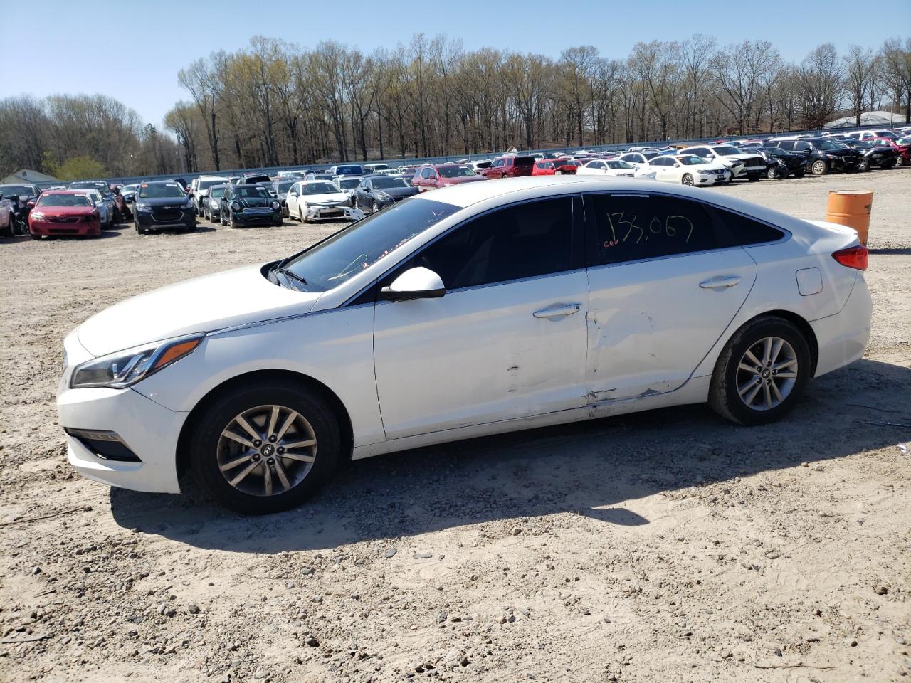 Photo 9 from auction – 2015 HYUNDAI SONATA SE with VIN 5NPE24AF3FH084479