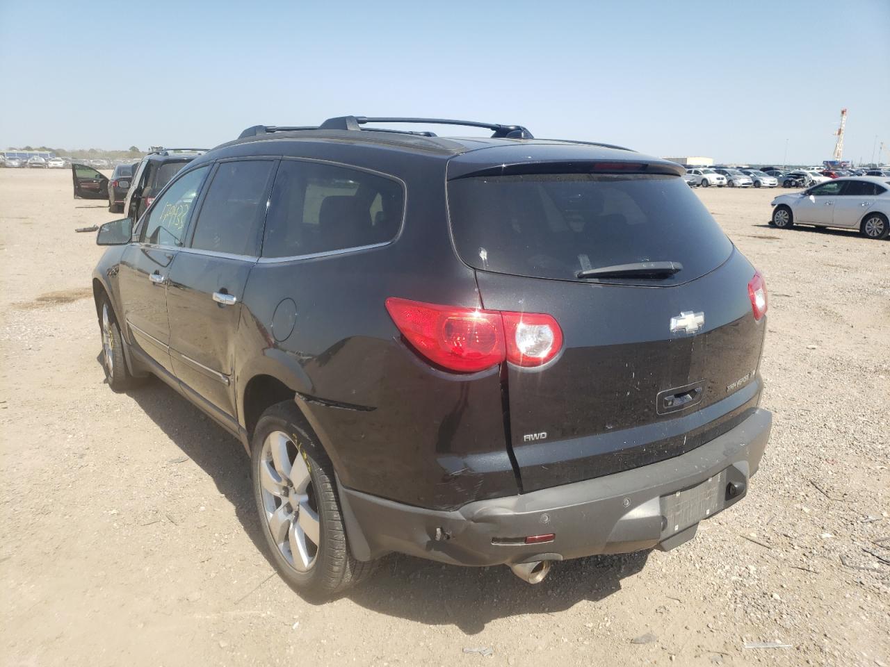 Photo 3 from auction – 2011 CHEVROLET TRAVERSE L with VIN 1GNKVLED1BJ370708
