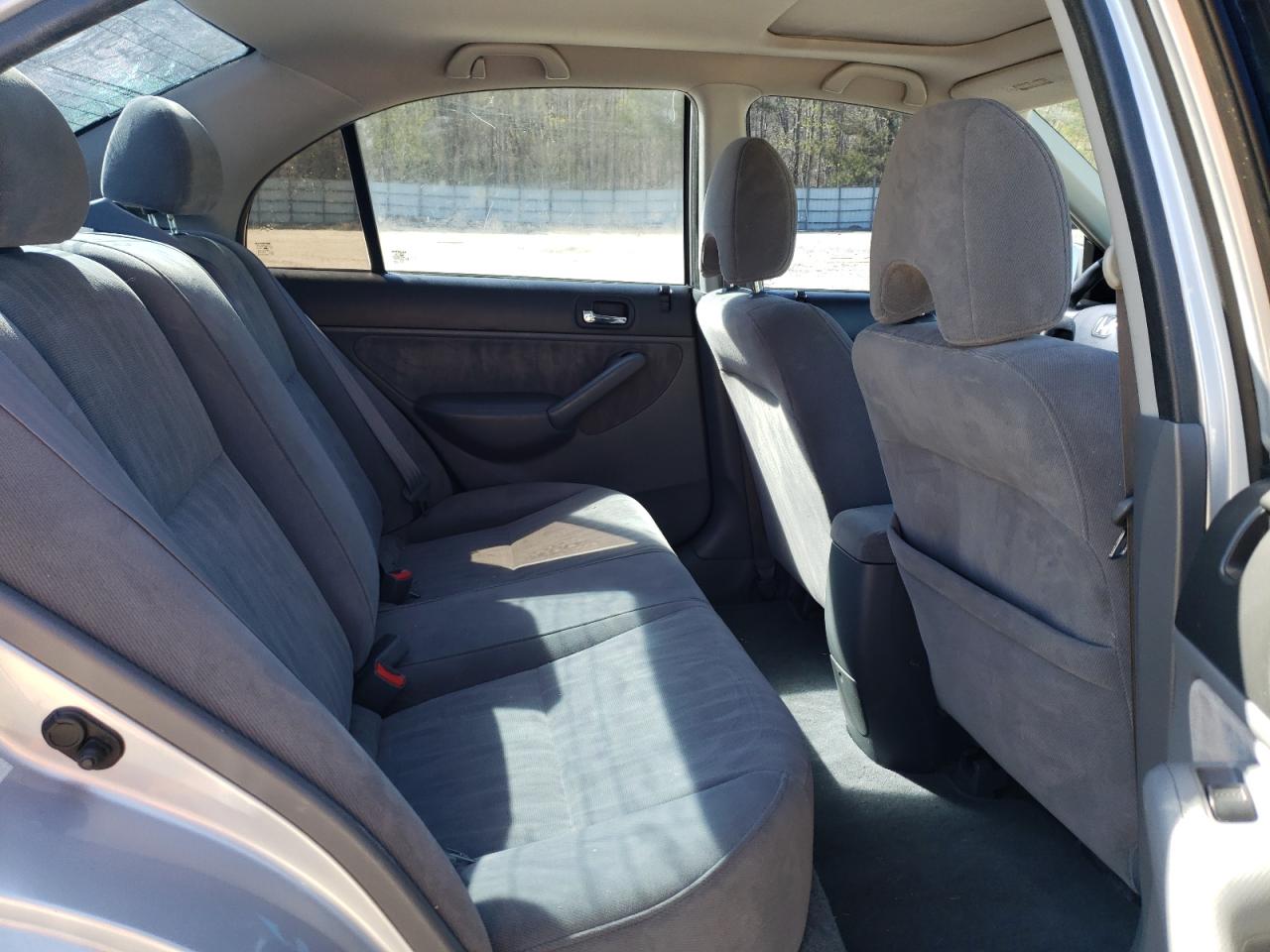 Photo 6 from auction – 2004 HONDA CIVIC EX with VIN 2HGES26704H537809