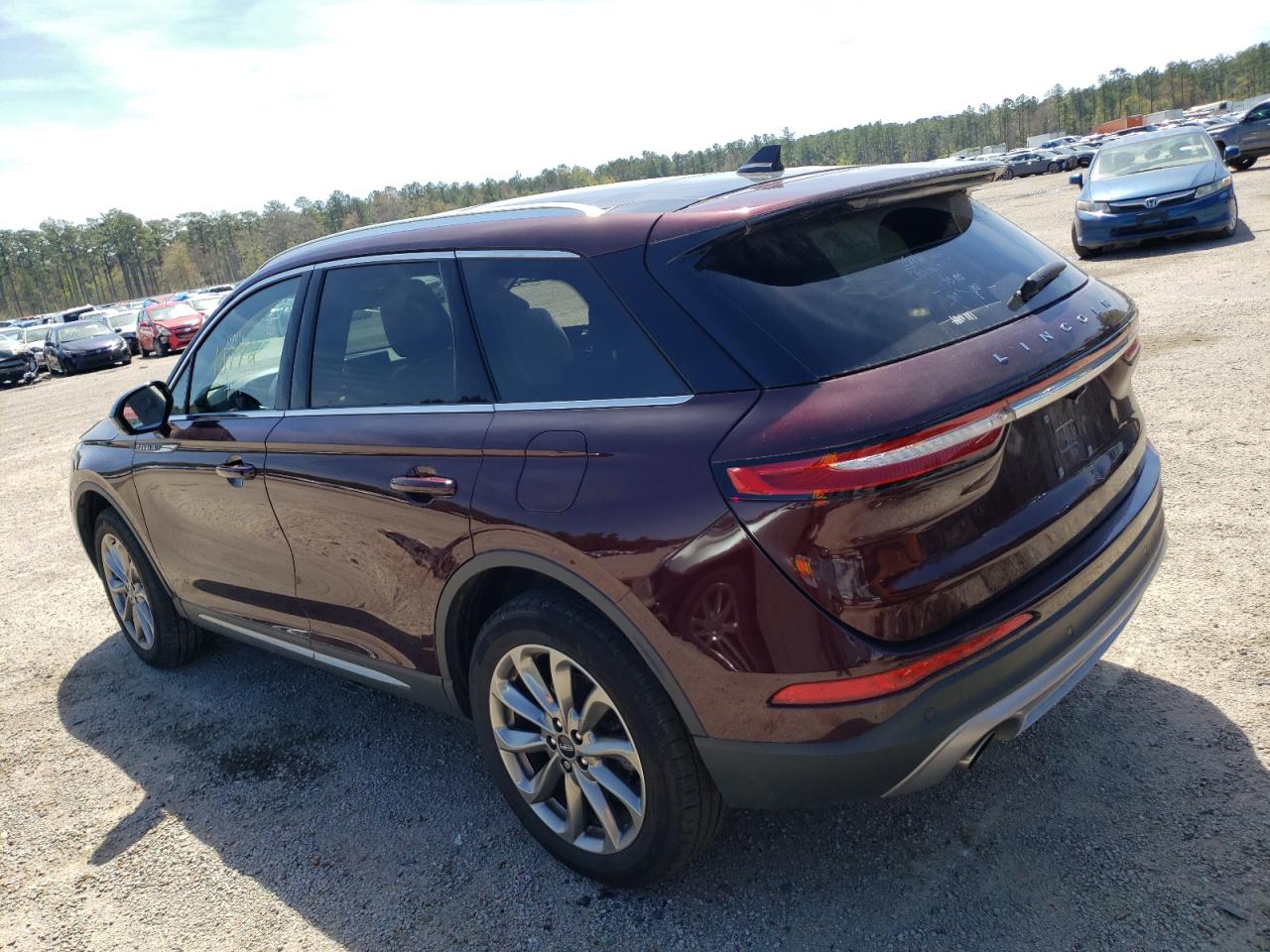 Photo 3 from auction – 2021 LINCOLN CORSAIR with VIN 5LMCJ1D91MUL06530