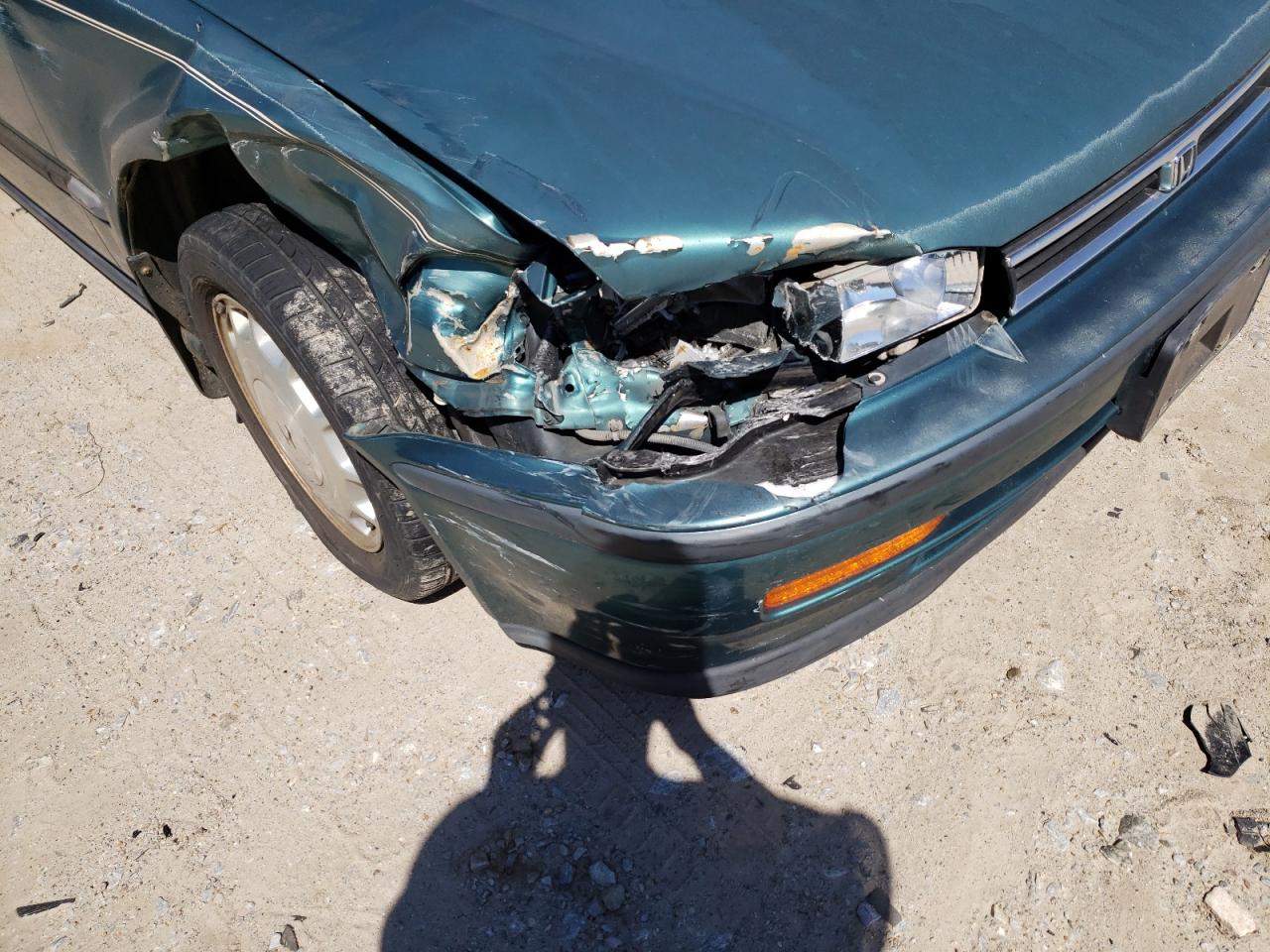 Photo 9 from auction – 1992 HONDA ACCORD EX with VIN 1HGCB7679NA137526