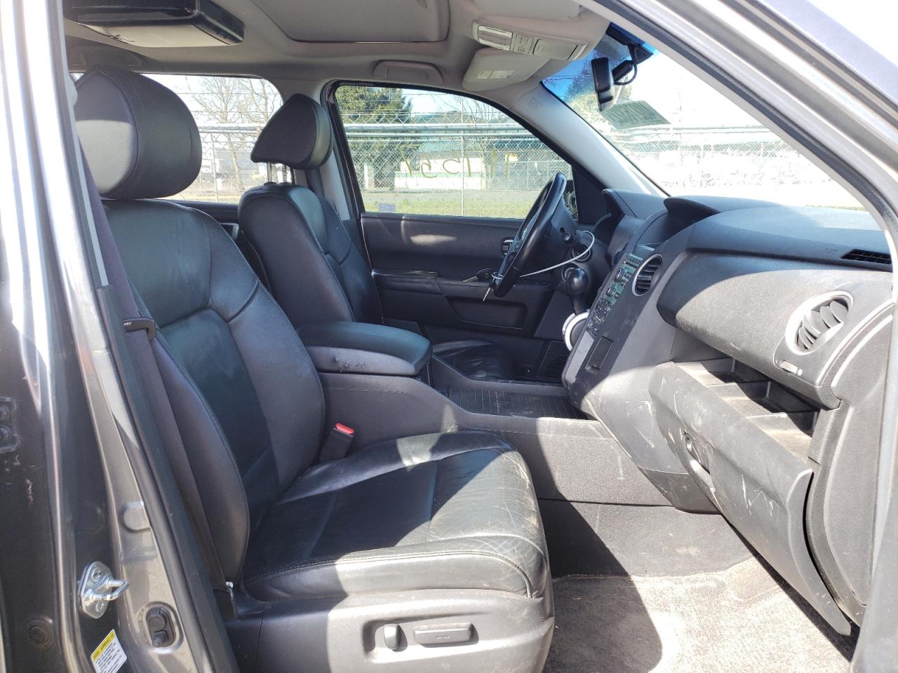 Photo 5 from auction – 2010 HONDA PILOT EXL with VIN 5FNYF4H52AB038888