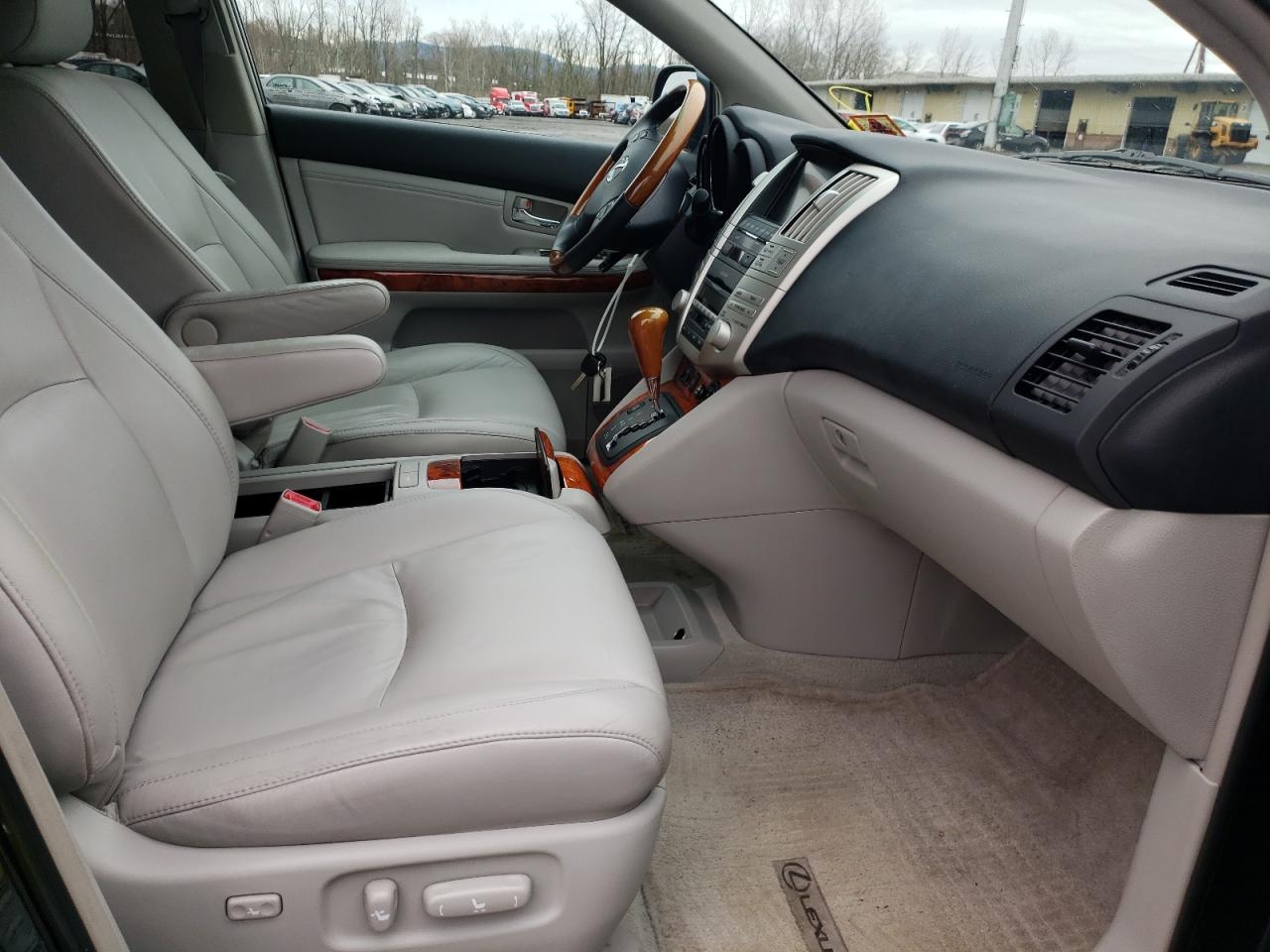 Photo 5 from auction – 2007 LEXUS RX 350 with VIN 2T2HK31U67C042474