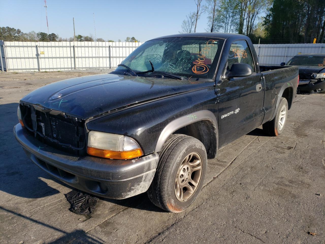 Photo 2 from auction – 2002 DODGE DAKOTA BAS with VIN 1B7FL16X42S715236