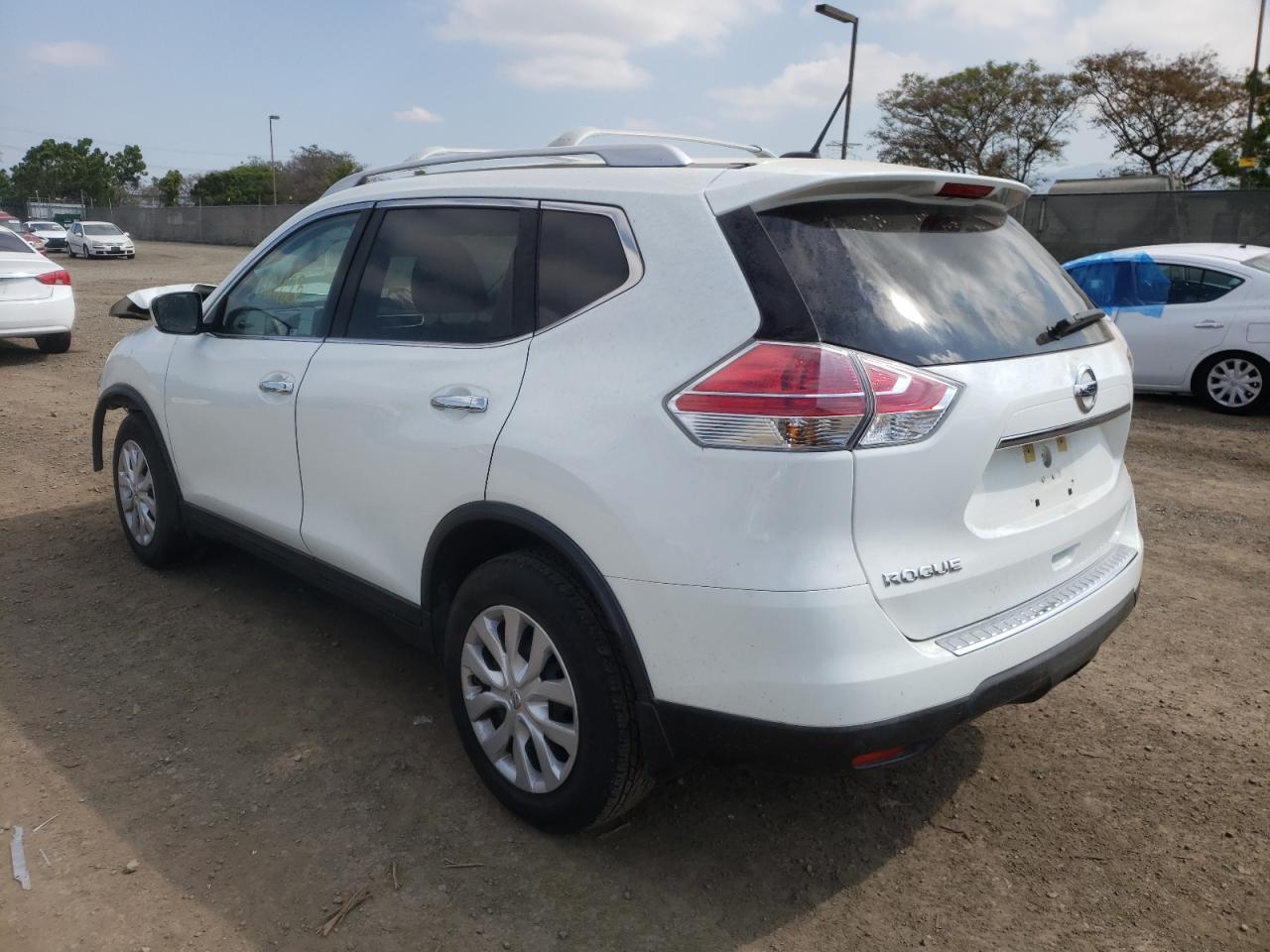 Photo 3 from auction – 2016 NISSAN ROGUE S with VIN KNMAT2MT0GP724915