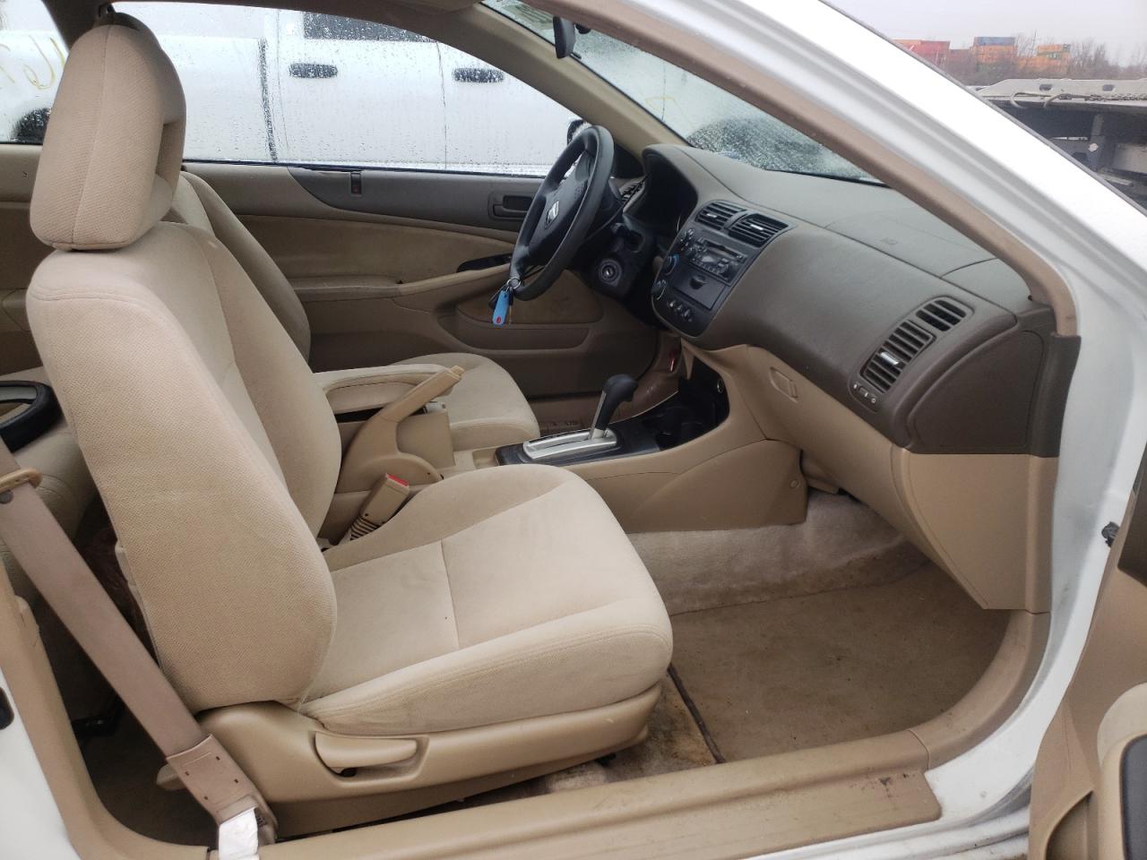 Photo 5 from auction – 2005 HONDA CIVIC LX with VIN 1HGEM22575L068446