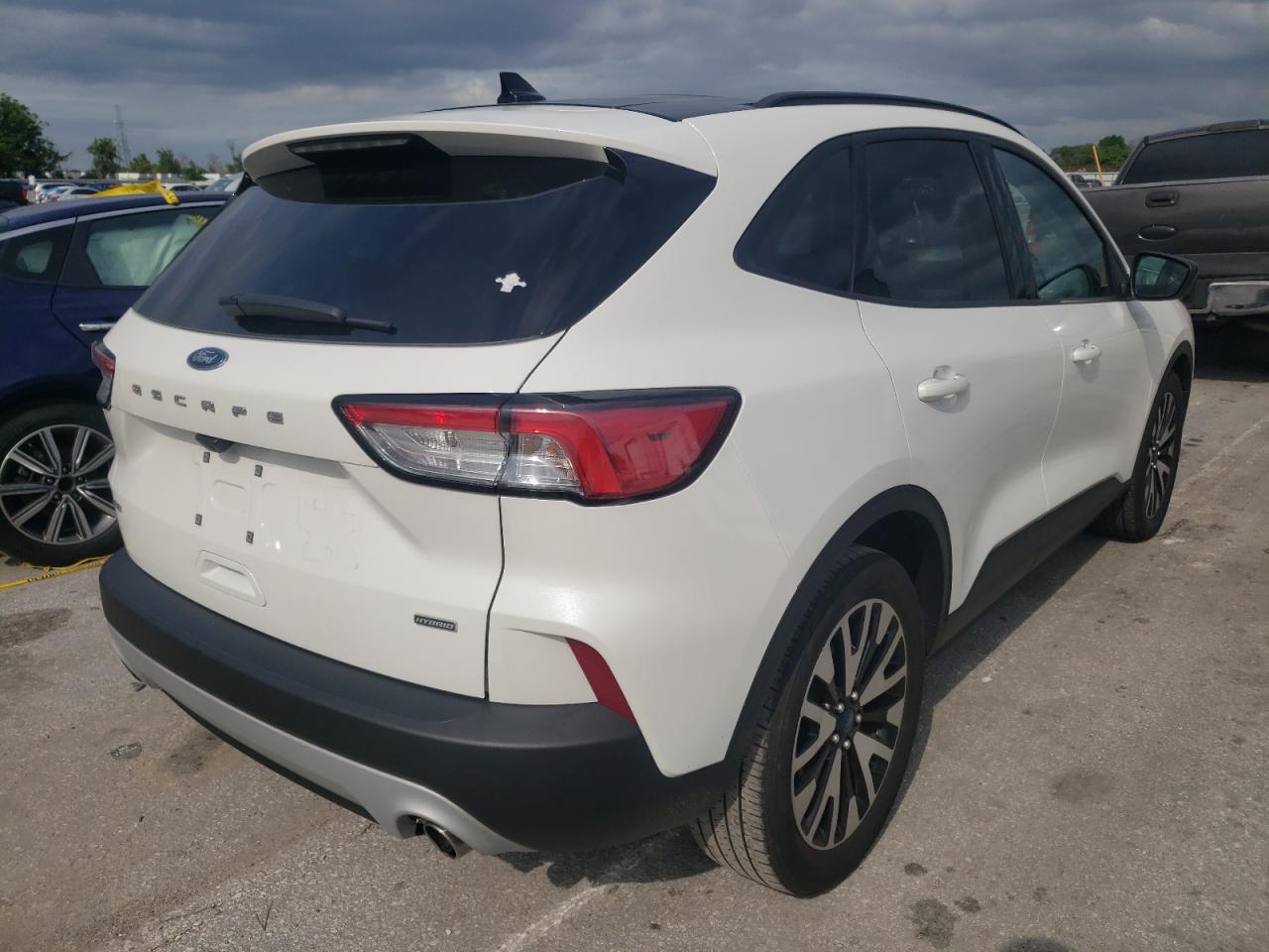 Photo 4 from auction – 2020 FORD ESCAPE SE with VIN 1FMCU0BZ7LUA69130