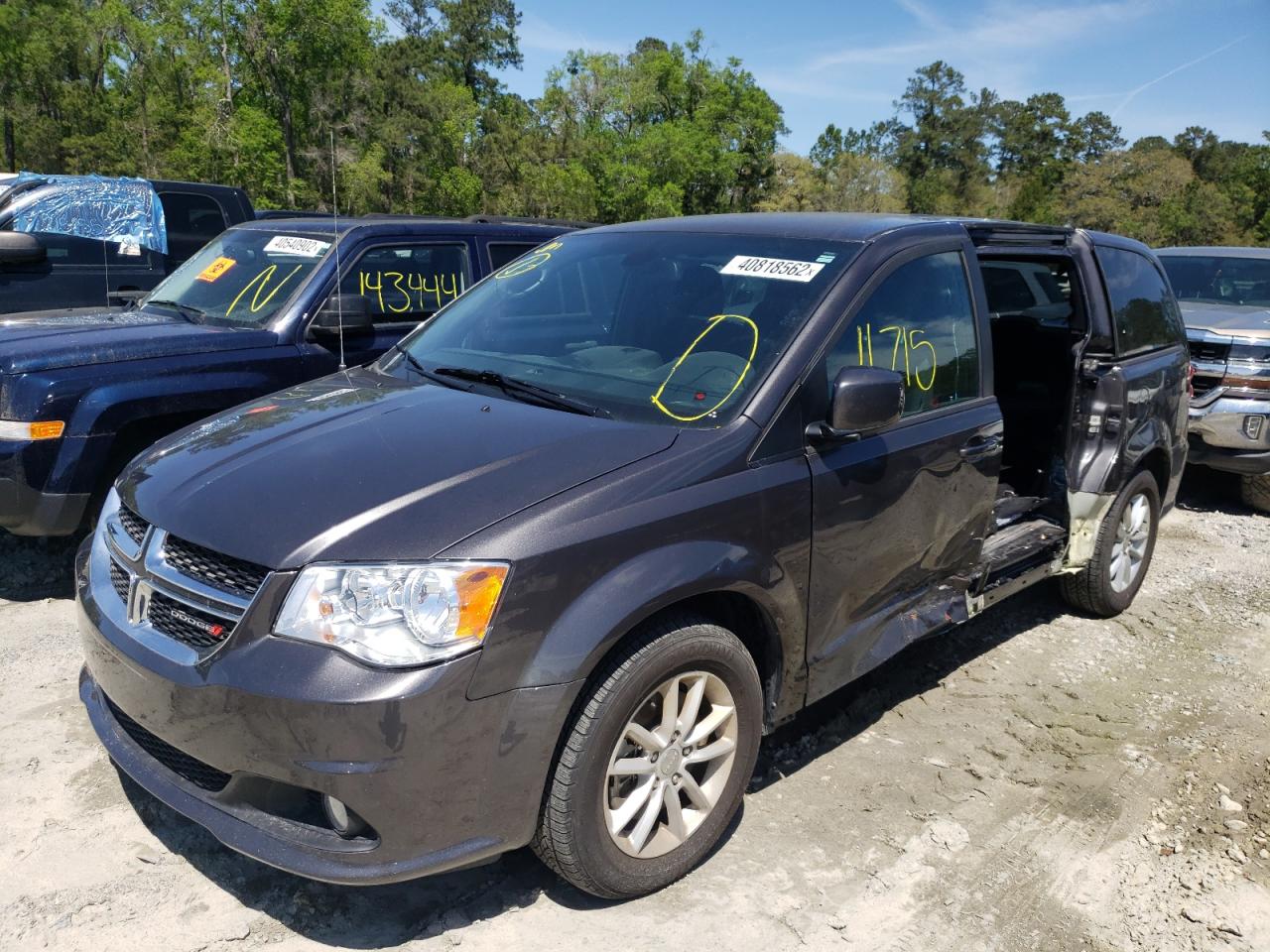 Photo 2 from auction – 2020 DODGE GRAND CARA with VIN 2C4RDGBG2LR234181