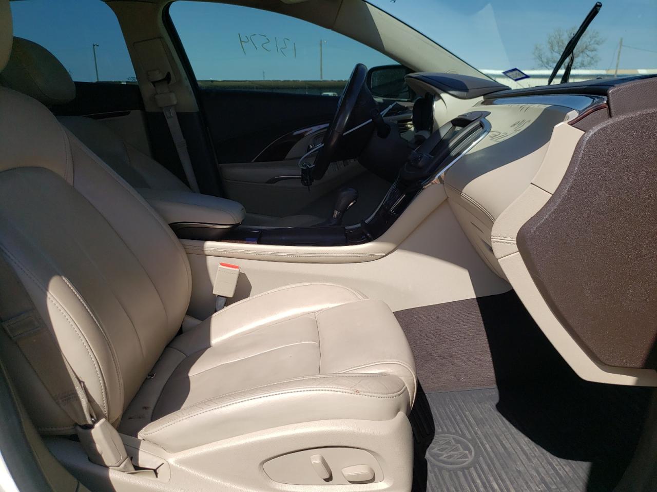 Photo 5 from auction – 2014 BUICK LACROSSE with VIN 1G4GC5G37EF149248