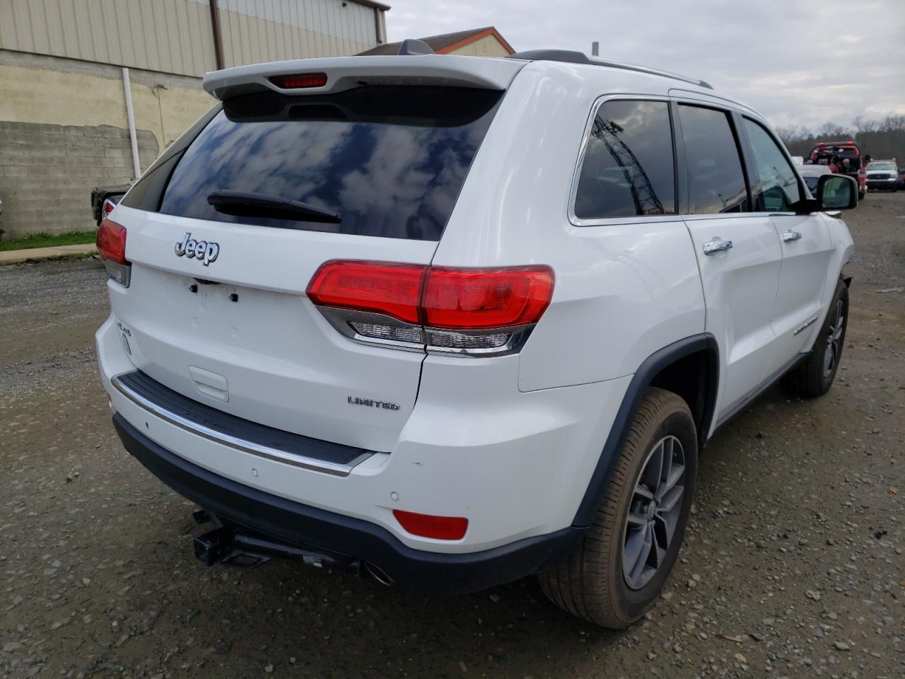 Photo 4 from auction – 2018 JEEP GRAND CHER with VIN 1C4RJFBG6JC424736