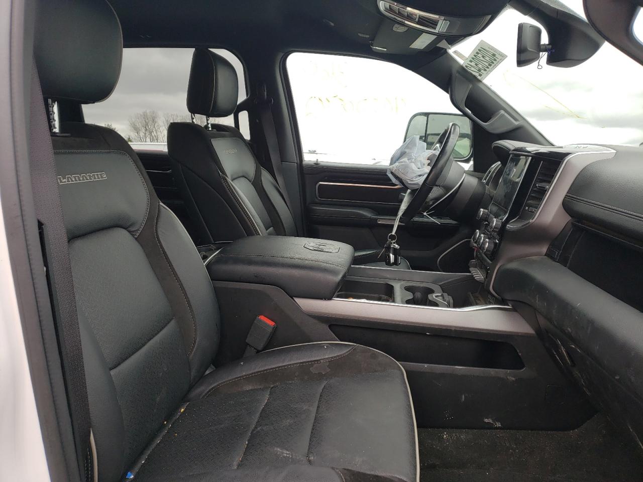 Photo 5 from auction – 2020 RAM 1500 LARAM with VIN 1C6SRFJT5LN370403