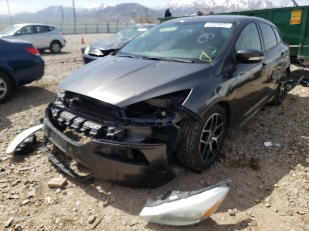 Photo 2 from auction – 2015 FORD FOCUS SE with VIN 1FADP3K26FL306369
