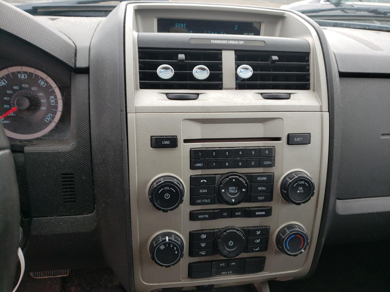 Photo 9 from auction – 2010 FORD ESCAPE XLT with VIN 1FMCU9D73AKC93892