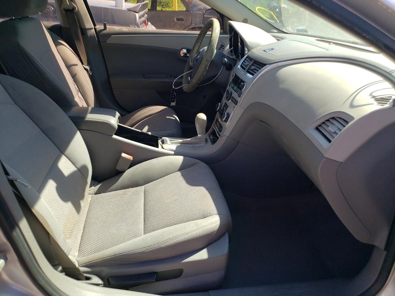 Photo 5 from auction – 2010 CHEVROLET MALIBU LS with VIN 1G1ZA5E04AF236619